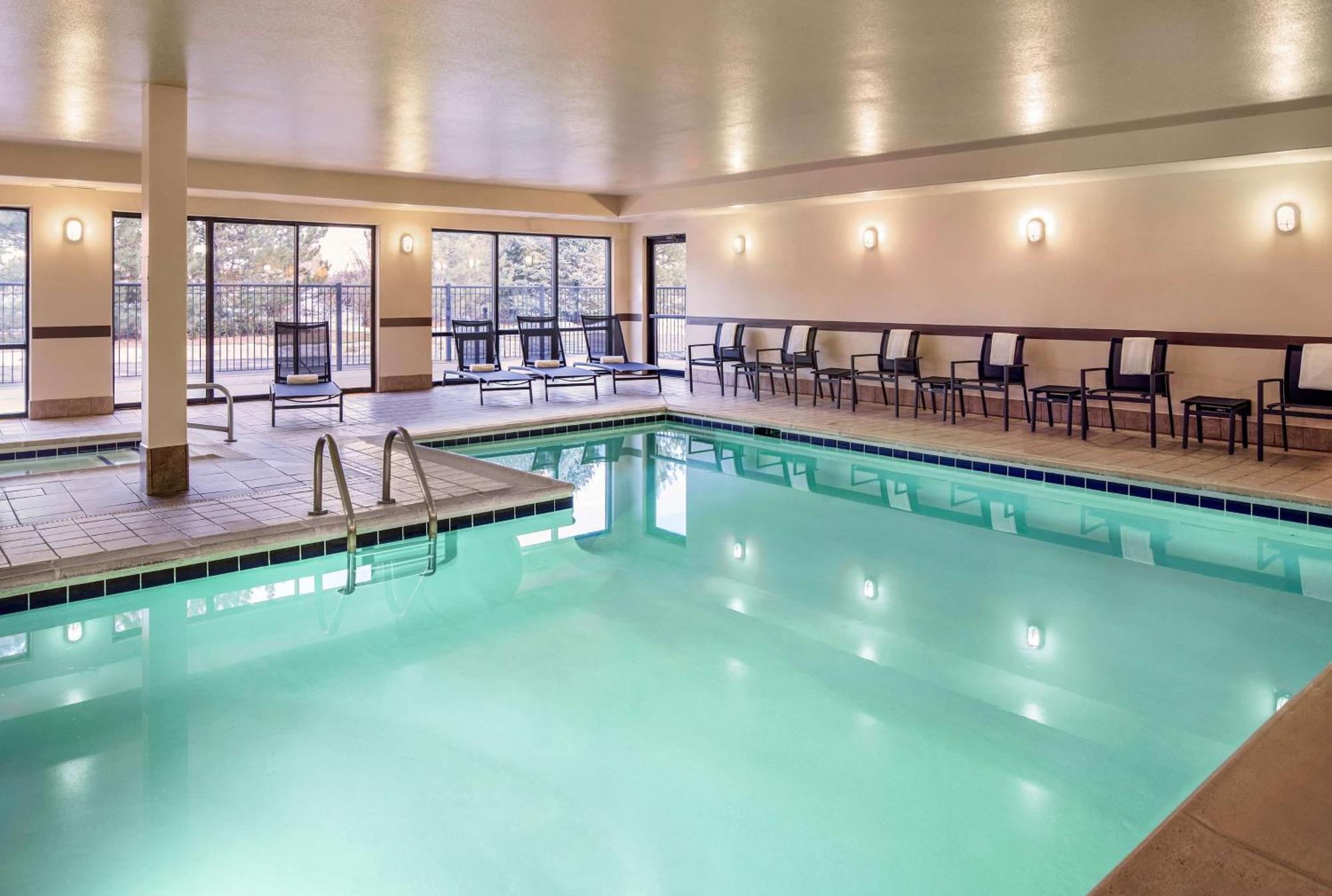 Hampton Inn Boulder/Луісвілл Екстер'єр фото